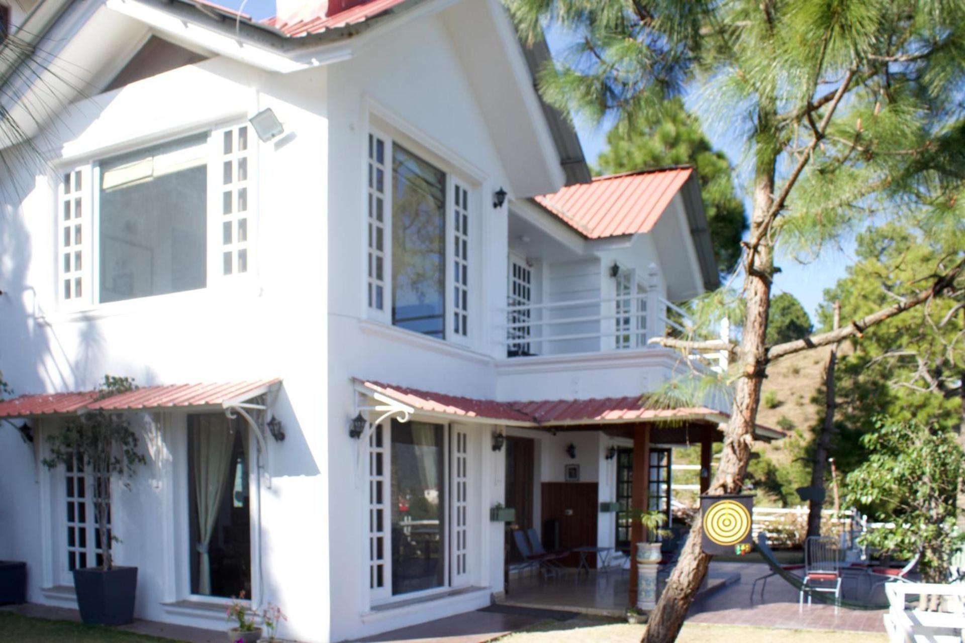 Stayvista At Bellevue With Outdoor Jacuzzi Kasauli Zewnętrze zdjęcie