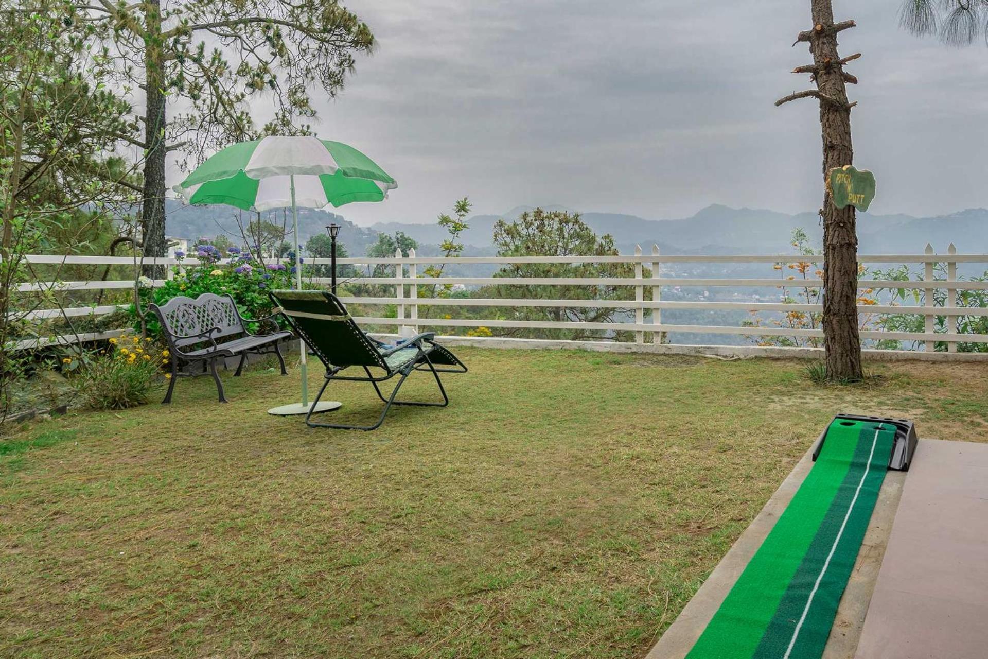 Stayvista At Bellevue With Outdoor Jacuzzi Kasauli Zewnętrze zdjęcie